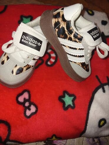 Krossovka, Uniseks, 21, Adidas