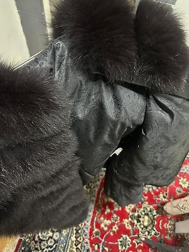 Təbiidir heç bir defekti yoxdu m ölçüsü uzunluğu 0.80 sm.2400 alınıb