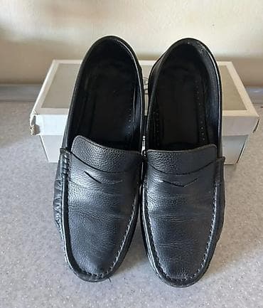 Tripy kişi mokasinləri – klassik qara rəngdə, sadə və zərif dizayn