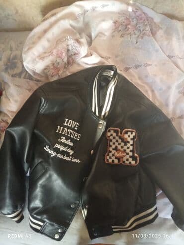 Kurtka, Uniseks, 10 - 12 yaş lalafo.az -da Kurtka, Uniseks, 10 - 12 yaş