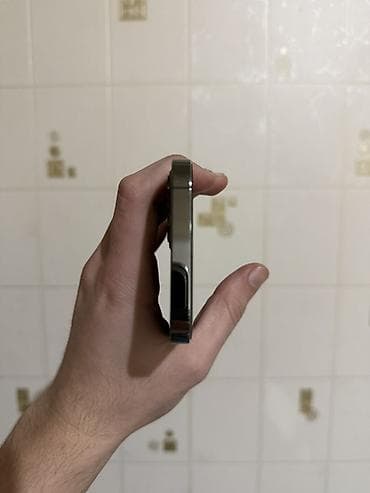 telefon alti: Space Gray, Face ID — 7