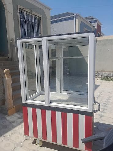 Mağaza avadanlığı: Şüşə vitrinli mobil satış köşkü - Material: PVC/alüminium profil, tam — 6