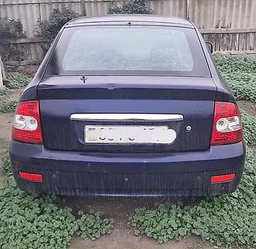 vaz 2107 kreditle satisi: LADA Priora liftbek (5 qapı), tünd mavi rəng — 2