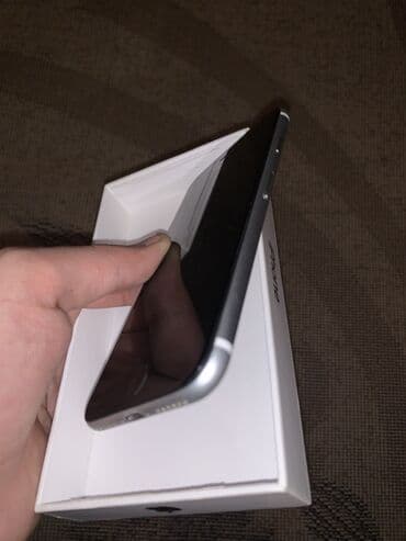 зарядки для айфонов: IPhone SE 2020, 128 ГБ, Белый, Отпечаток пальца, Беспроводная зарядка — 3