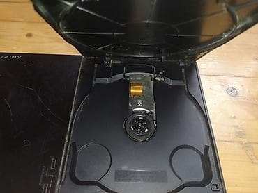 ps2 diskleri: Sony PlayStation 2 Slim (SCPH-7xxxx seriyası) Paket məzmunu: - PS2 — 3