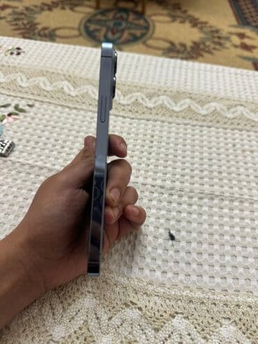 Volkswagen: IPhone 13 Pro, Sierra Blue, Face ID — 3