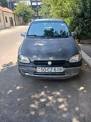 Opel Vita: 1.4 l | 1997 il 250000 km Hetçbek
