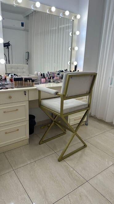 salon masasi: İşlənmiş — 1