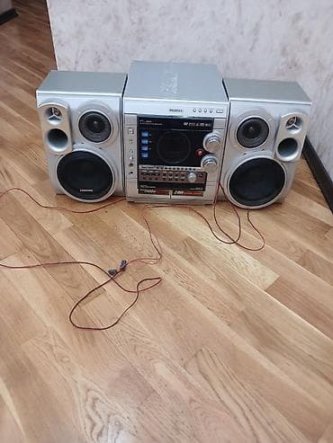 Samsung mini audio sistemi – 3 hissəli kompakt musiqi mərkəzi