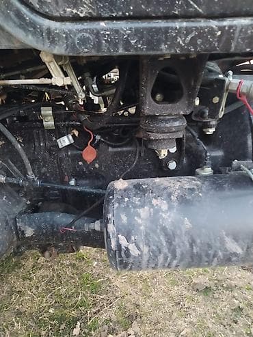 lizinq satilan avtomobiller: Belarus 892 traktoru – Gəncə Avtomobil Zavodu istehsalı (MTZ — 3