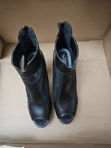 Women's Sneakers and athletic shoes: Tuflilər, İşlənmiş — 2