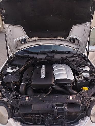güzgü monitor: Mercedes-Benz C‑Class sedan (W203), gümüşü rəng. Texniki və xarici — 3