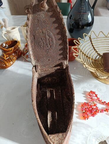 QAZ: Məhsul: Kömürlü antik ütü Təsvir: - Material: Dəmir korpus, taxta — 2