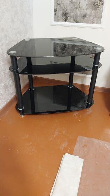 İşlənmiş, Künc Tv altlığı, Polkalı, Şüşəli