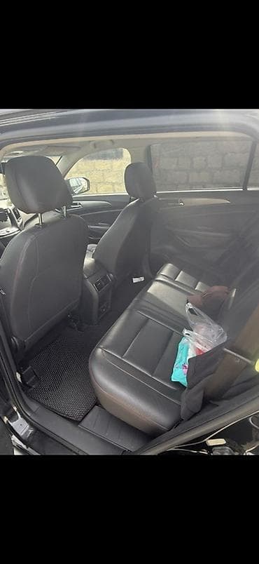 canqan avto: Changan CS75, qara rəng, şəhər və ailə istifadəsi üçün rahat — 4