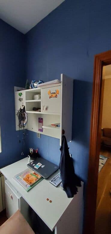 18 yaşdan aşağı iş: Bakı, 3 otaqlı, Köhnə tikili, 50 kv. m — 9