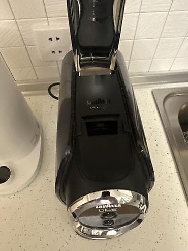 qab yığan: Lavazza Blue kapsul qəhvə aparatı - Brend/model: Lavazza Blue (kapsul — 2