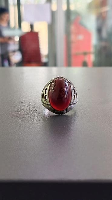 Üzük, Gümüş, Kəhrəba — 1