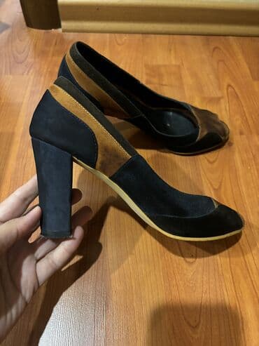 туфли новая не одевала не разу: Туфли, Размер: 39, цвет - Синий, Б/у — 1