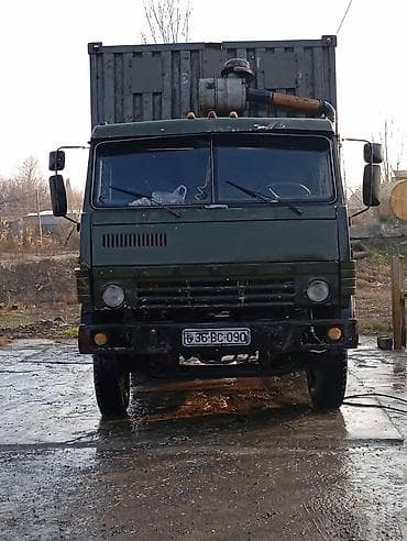 zil 130 dizel: KAMAZ yük maşını – konteyner tipli bortlu kuzov Xüsusiyyətlər: - — 2