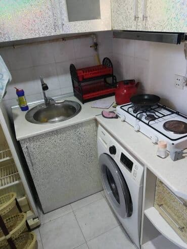 9 ci mikrorayon satilan evler: Bakı, 3 otaqlı, Köhnə tikili, 76 kv. m — 3