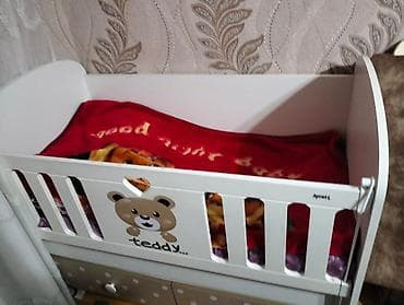 ikinci əl yelləncəklər: Oğlan və qız üçün, İşlənmiş, Dördbucaq, Beşik, Matras ilə, Yellənmə mexanizm ilə — 2