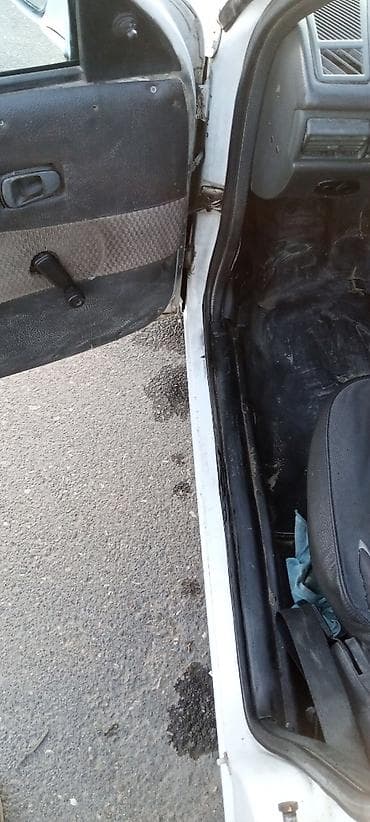 Avtomobil satışı: Model: Daewoo Nexia, ağ sedan Xüsusiyyətlər: - Kuzov: 4 qapılı sedan — 8