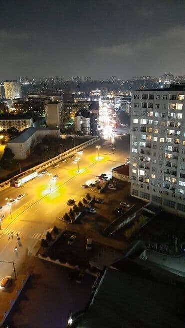 Razin Akkorda 20 mertebeli binanın 17-ci mərtəbəsində yerləşən ümumi — 8