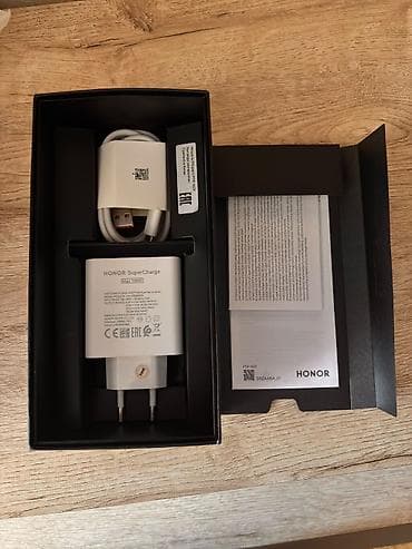 honor 8 s: Honor Magic 7, 256 GB, rəng - Qara, Sensor, Barmaq izi, Simsiz şarj — 7