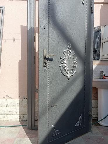 Seyf qapı rasotka ile istifadə olunmayıb Super veziyyetde. Qalın — 3