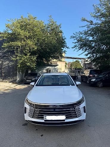 Продажа авто: BYD sedan – ağ rəng, müasir və dinamik dizayn Xüsusiyyətlər: - — 2