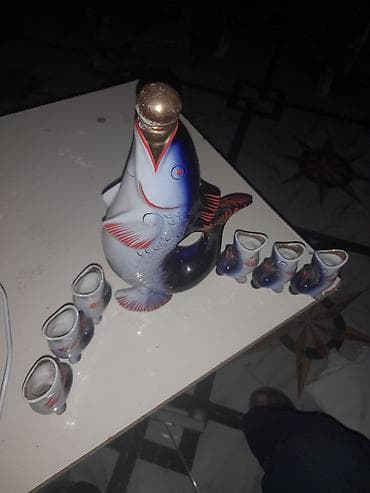 icki: Porselėn balıq formalı likyor dəsti - Dəst: 1 böyük qrafin + 6 kiçik — 3