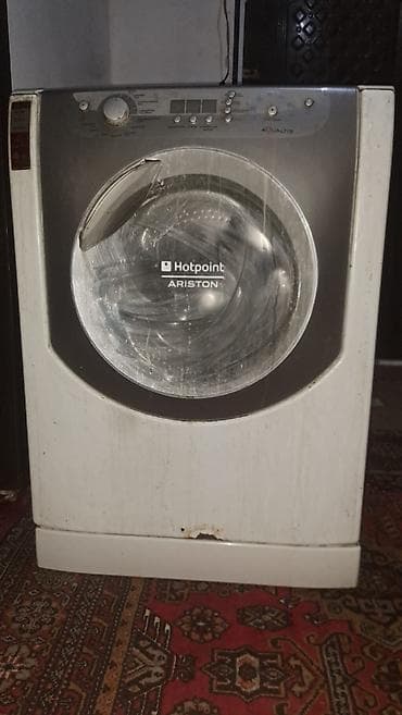 Aristonlar: Paltaryuyan maşın Hotpoint Ariston, 6 kq, Təmirə ehtiyacı var, Avtomat, Qurutmasız, Kredit yoxdur, Ünvandan götürmə — 1