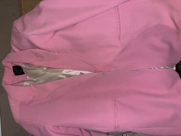 Kurtkalar: Qadın şık bleizerləri – 3 model 1) Çəhrayı bleizer - Klassik yaxalıq — 1