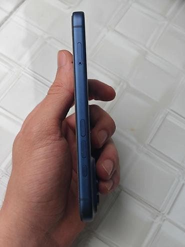 mac pro: IPhone 17 Pro, 256 GB, Mavi, Zəmanət, Face ID, Simsiz şarj — 2