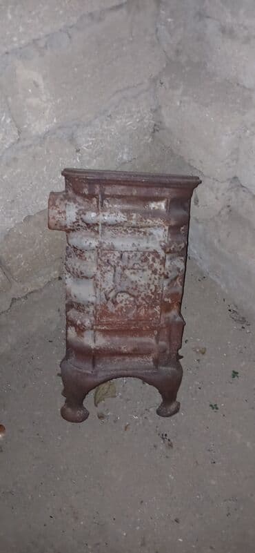 Döküm soba– təbii qazla işləyən, klassik tip. - Material: tam çuqun