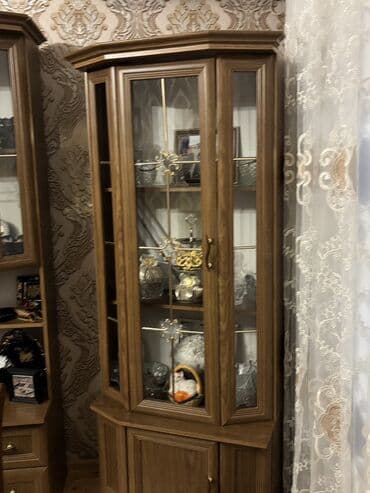 kicik şkaf: Servant, Kredit yoxdur — 2