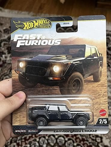 Yenidir ideal veziyyetdedir tapilmiyan modeldir Hot Wheels Premium –