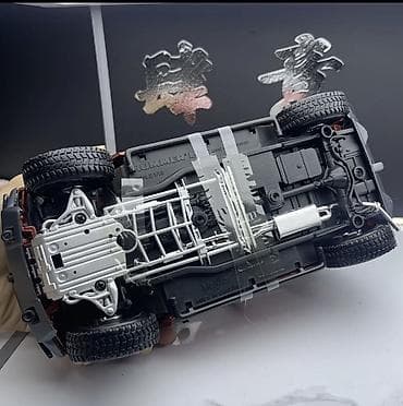 İdman və istirahət: Maisto 1:18 ölçülü Hummer H2 SUV die-cast model - Miqyas: 1:18 - — 2