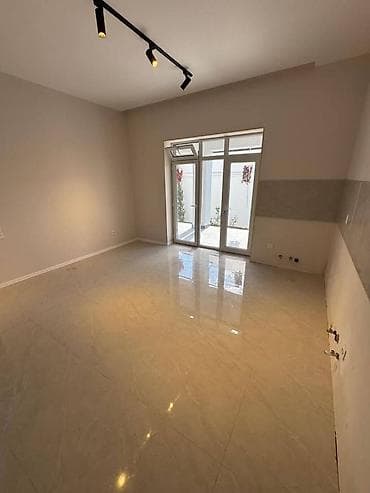 lokbatan evler: Satılır: müasir plan mərtəbəli fərdi ev - Geniş dəhliz və tavanda — 3