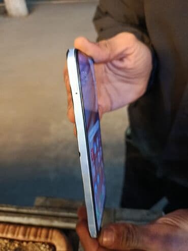 Apple iPhone: Redmi 12, 256 GB, rəng - Ağ, Qırıq — 3