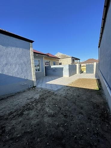 razin heyet evi: 100 kv. m, 4 otaqlı — 2