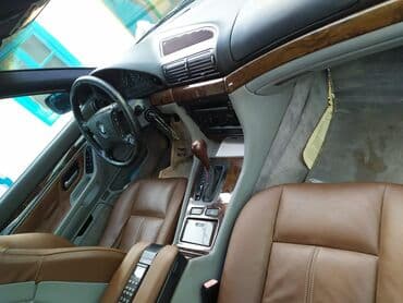 yan güzgülər s: BMW 728: 2.8 л | 1995 г. Седан — 1