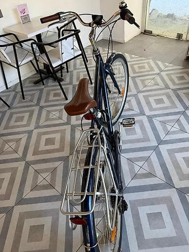 26 liq velosiped: Şəhər kruizer tipli velosiped - Rəng: tünd mavi (korpus), qəhvəyi — 10