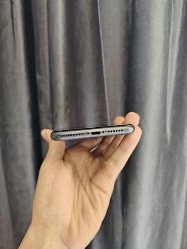 IPhone 11, 64 GB, Qara, Simsiz şarj, Face ID — 10