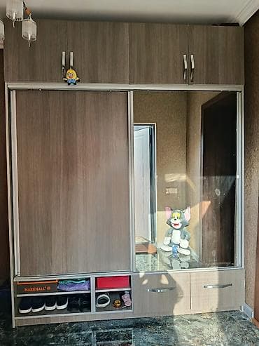 kupe: Qarderob-dolab - Material: laminat (açıq qəhvəyi ağac teksturası) — 1