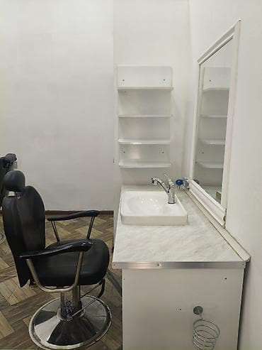berber stol: Bərbər/kosmetologiya iş yeri üçün tam set - Hidravlik bərbər — 1