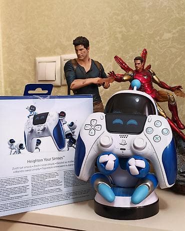 playstatio: ASTRO BOT “Phone and Tech Holder” – çoxfunksiyalı dekorativ stend - — 4