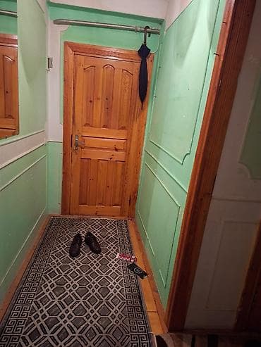 barter menzil: Satilir üçün otaq Təsvir: - Geniş, işıqlı otaq, pəncərələrdə tül — 4