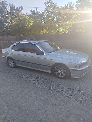 land rover 2002: BMW 5 series: 2.8 l | 1996 il Sedan — 4